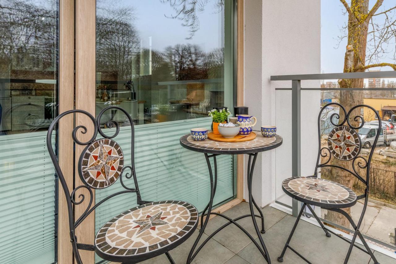 Green Square Apartment With Balcony Swinoujscie By Noclegi Renters Kültér fotó