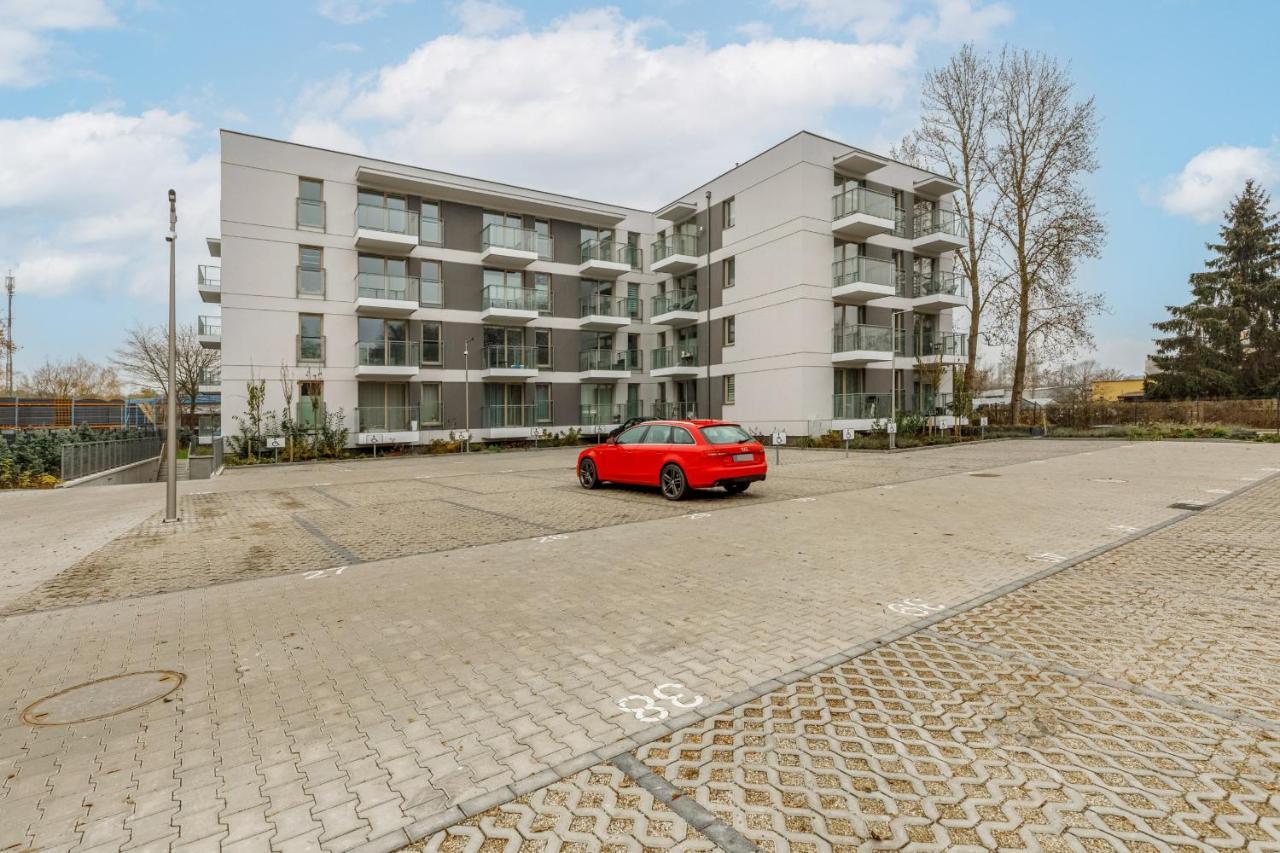Green Square Apartment With Balcony Swinoujscie By Noclegi Renters Kültér fotó